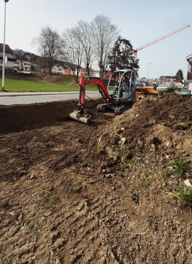 Gartenbau: Erdarbeiten in Pfäffikon